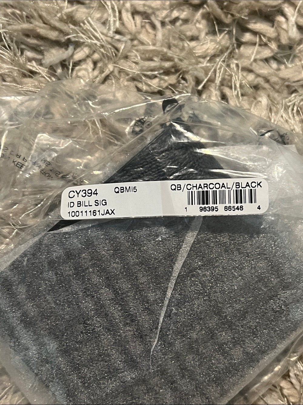 Coach Id Billfold Wallet In Signature Canvas - Picture 5 of 5